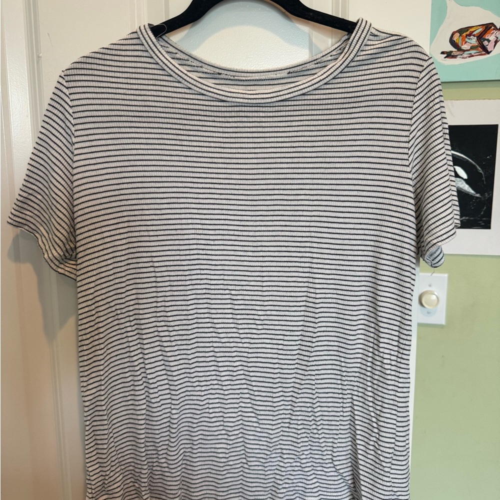 American Eagle Outfitters White and Gray Fitted Short Sleeve T-Shirt